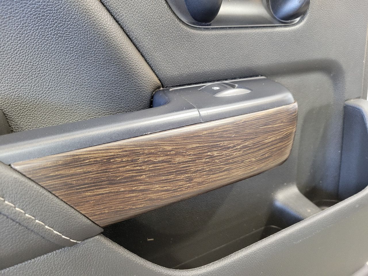 2017 SIERDEN15 DENALI CREW CAB DRIVER REAR DOOR TRI 26224 - image 8