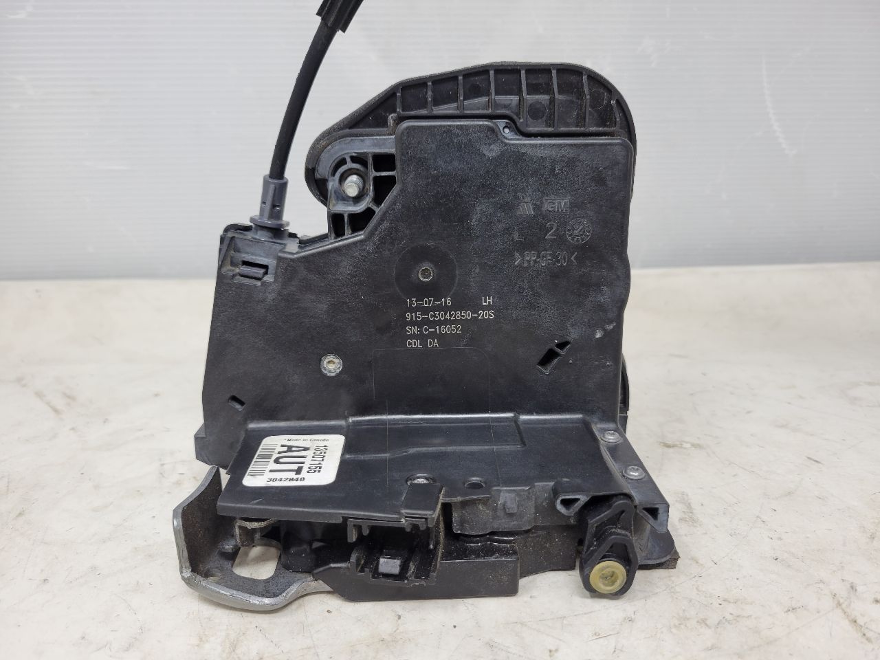 2017 SIERDEN15 DRIVER FRONT DOOR LATCH 13507155 26233 - image 1