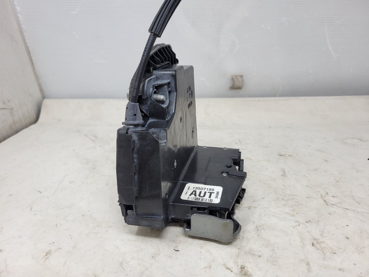 2017 SIERDEN15 DRIVER FRONT DOOR LATCH 13507155 26233 - image 2