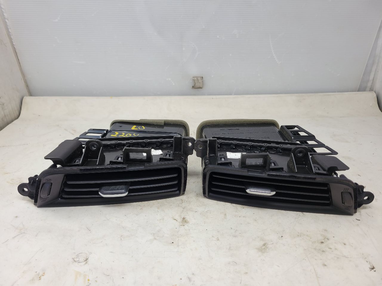 2017 SIERDEN15 SET OF 4 DASH VENTS HEAT A/C 26244 - image 12