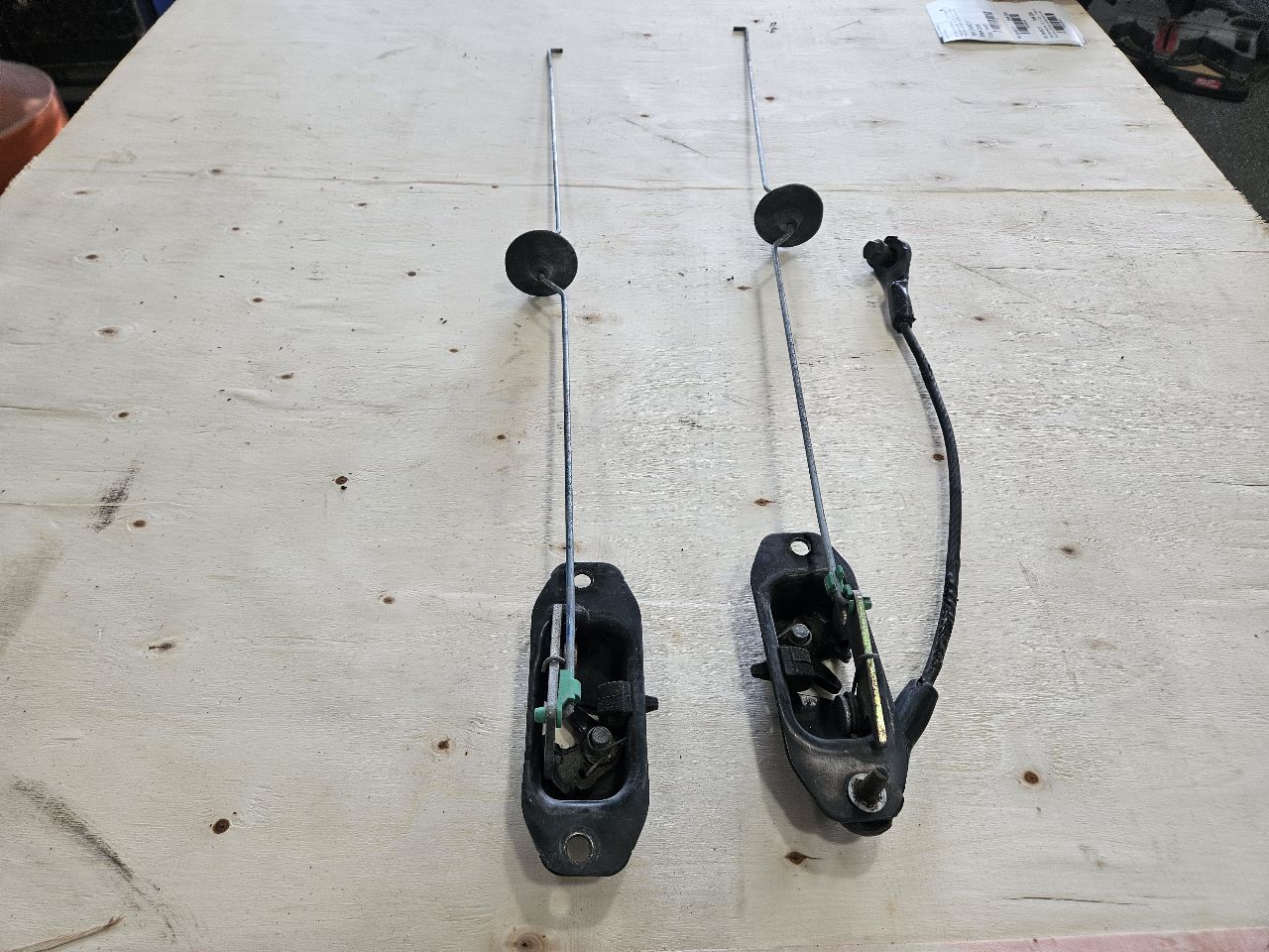 2017 SIERDEN15 TAILGATE LATCHES & RODS PAIR LH RH 26248 - image 7