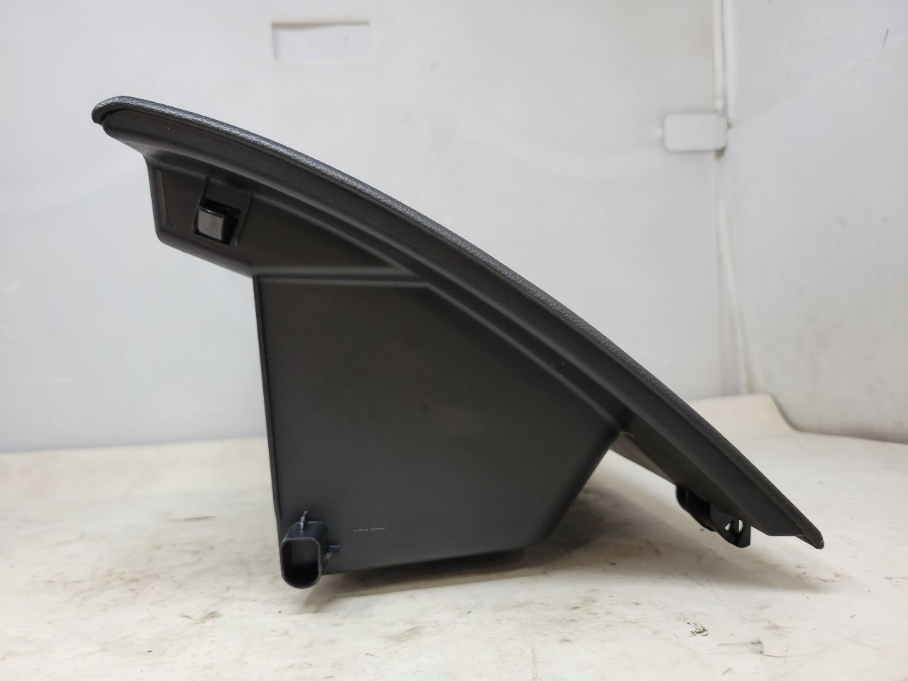2017 SIERDEN15 LOWER GLOVE BOX BLACK 26261 - image 3