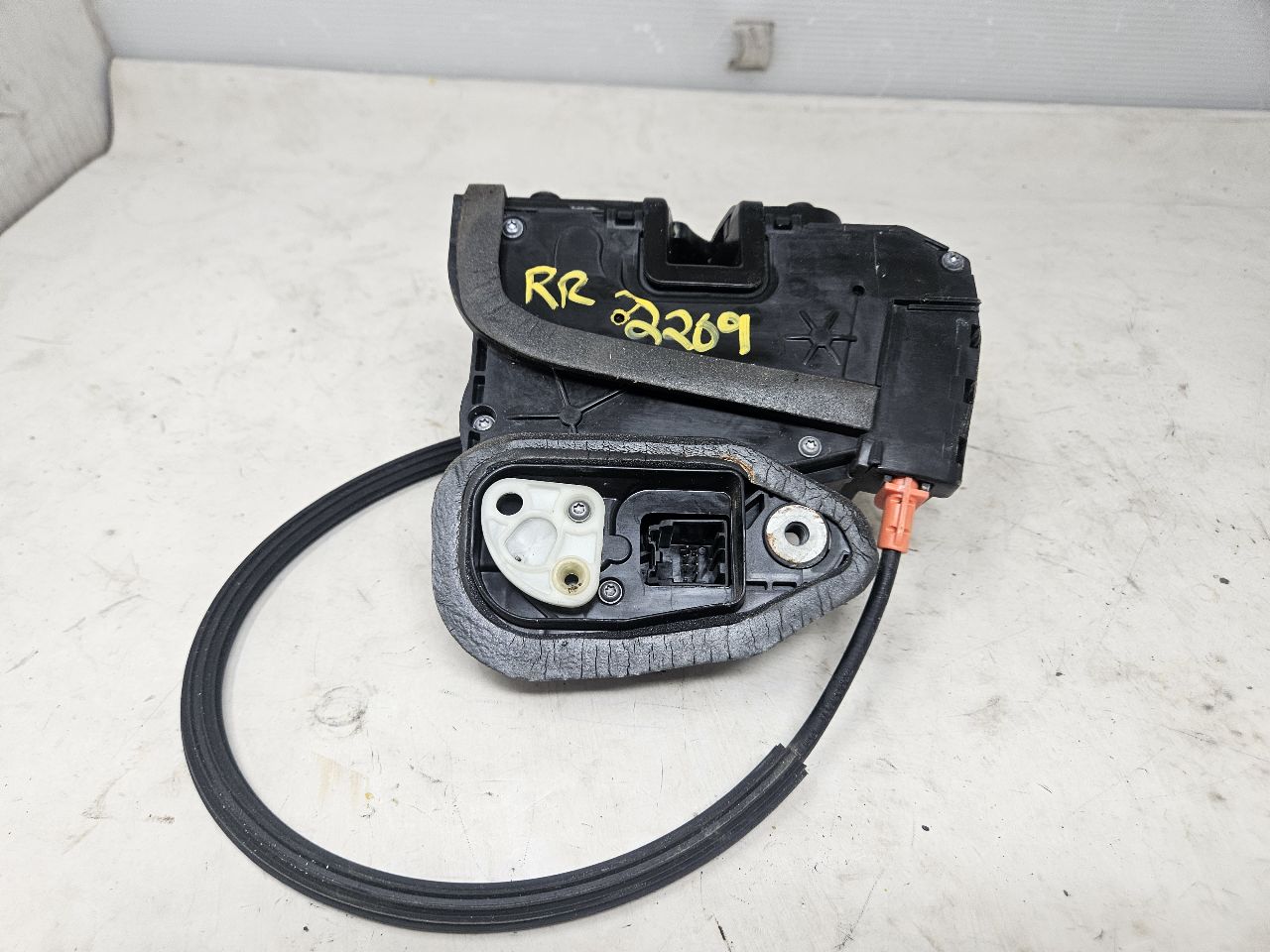 2017 SIERDEN15 RH PASSENGER REAR DOOR LOCK ACTUATOR 26274 - image 3
