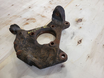 2012 ESCALADE RH PASSENGER FRONT SPINDLE 26287 - image 4
