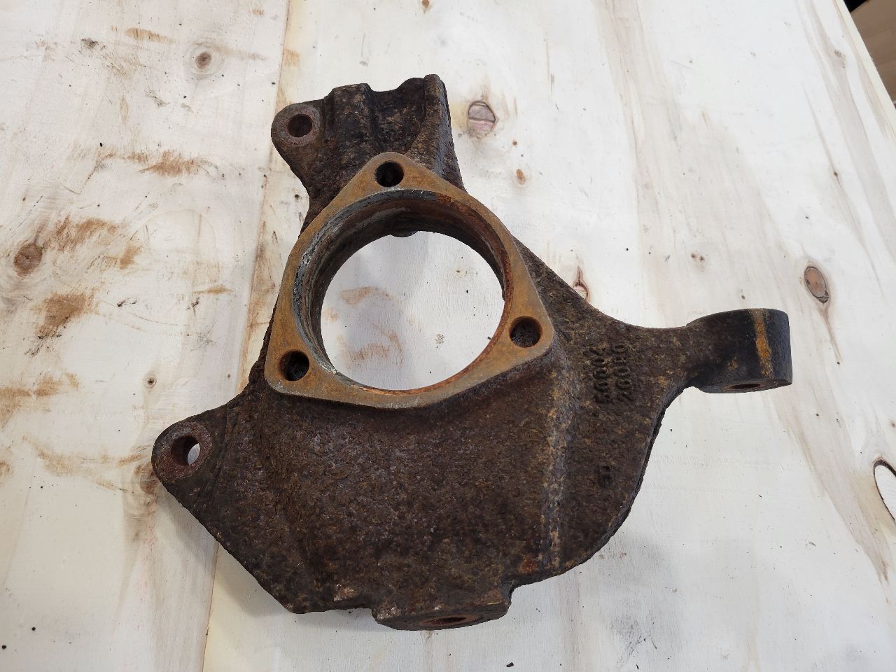 2012 ESCALADE RH PASSENGER FRONT SPINDLE 26287 - image 7