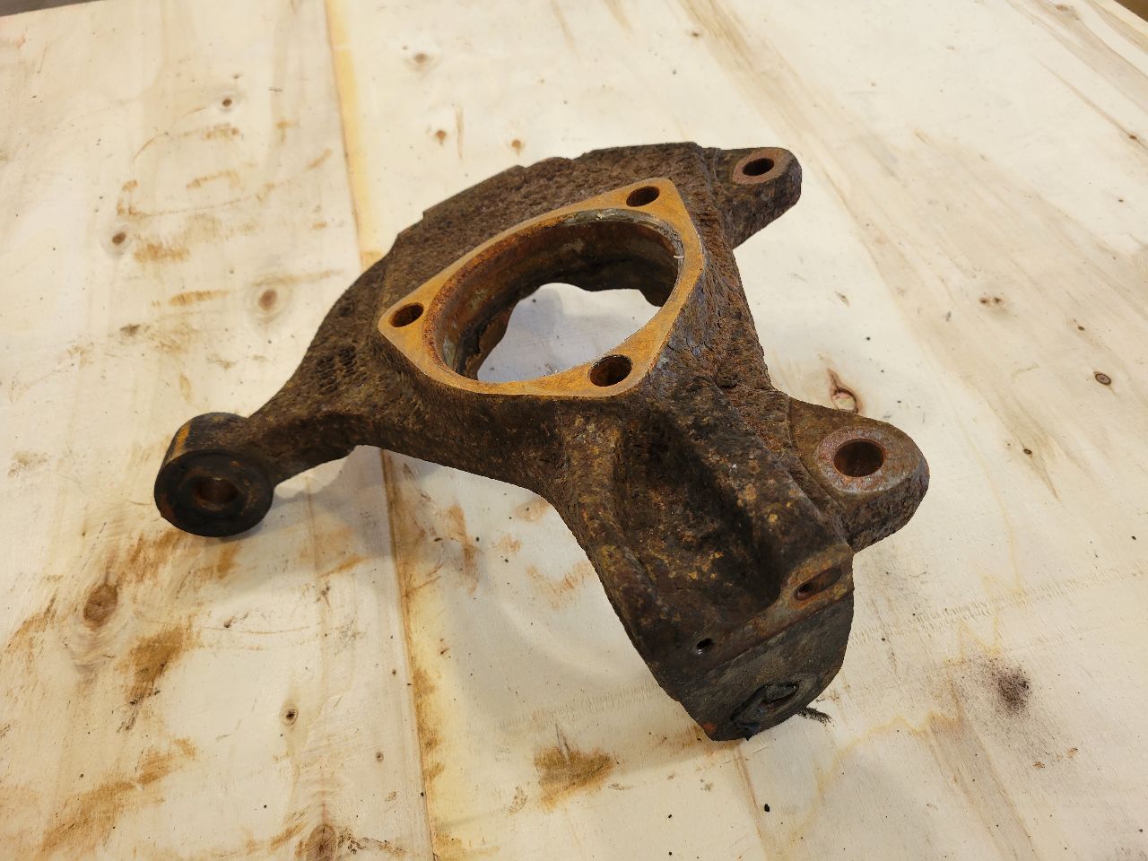 2012 ESCALADE RH PASSENGER FRONT SPINDLE 26287 - image 9
