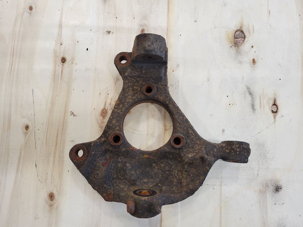 2012 ESCALADE LH DRIVER FRONT SPINDLE 26288 - image 1