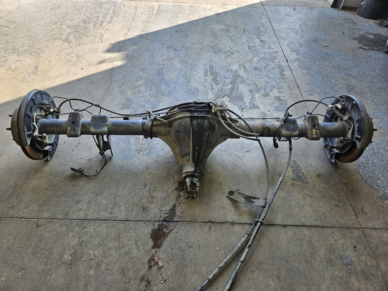 2017 SIERDEN15 REAR AXLE 9.75" GU5 3.23 G80 138K 26298 - image 2
