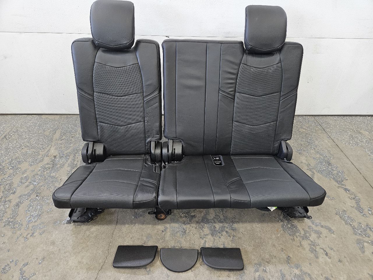 2016 ESCALADE THIRD ROW SEATS BLACK POWER FOLDING 26357 - image 1