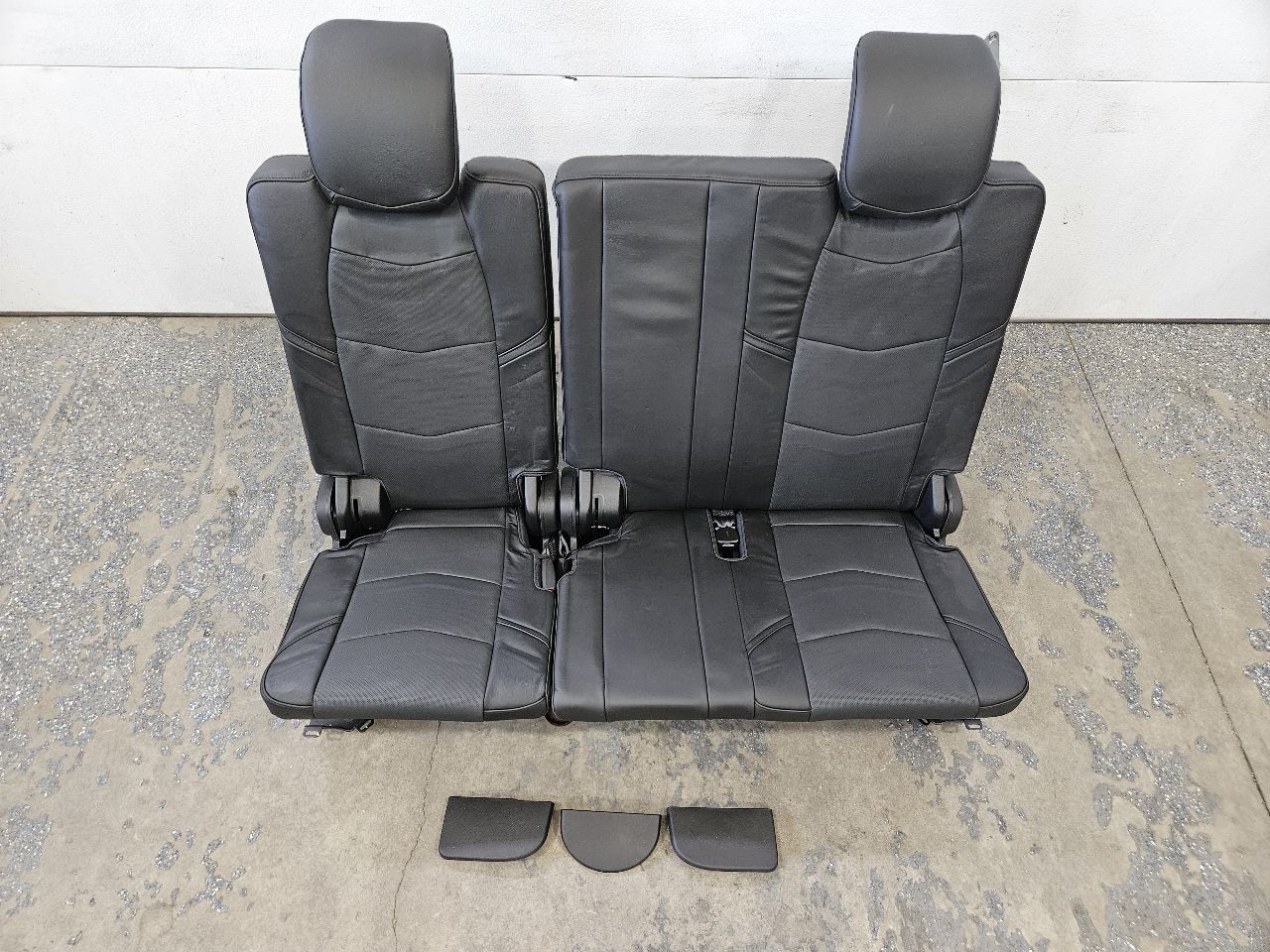 2016 ESCALADE THIRD ROW SEATS BLACK POWER FOLDING 26357 - image 2