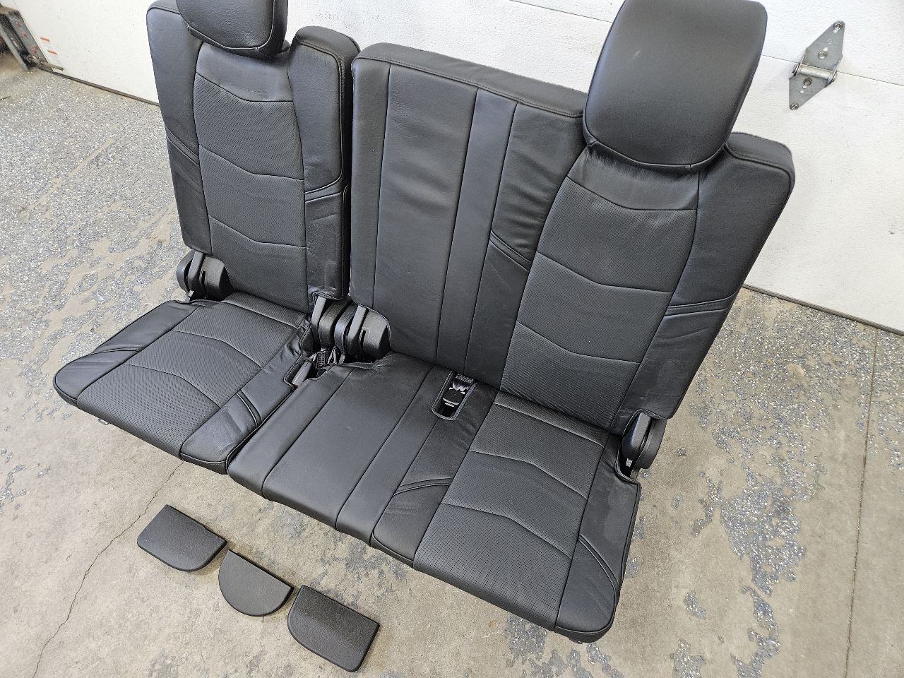 2016 ESCALADE THIRD ROW SEATS BLACK POWER FOLDING 26357 - image 8