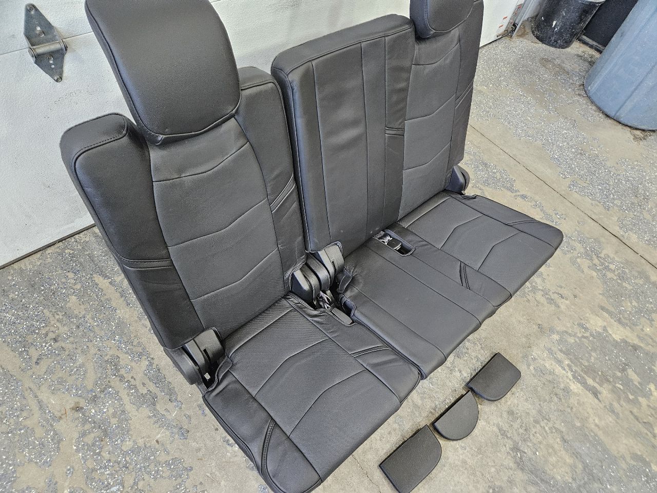 2016 ESCALADE THIRD ROW SEATS BLACK POWER FOLDING 26357 - image 10