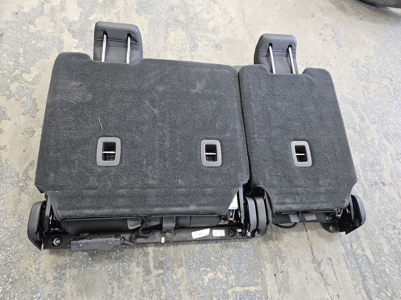 2016 ESCALADE THIRD ROW SEATS BLACK POWER FOLDING 26357 - image 16