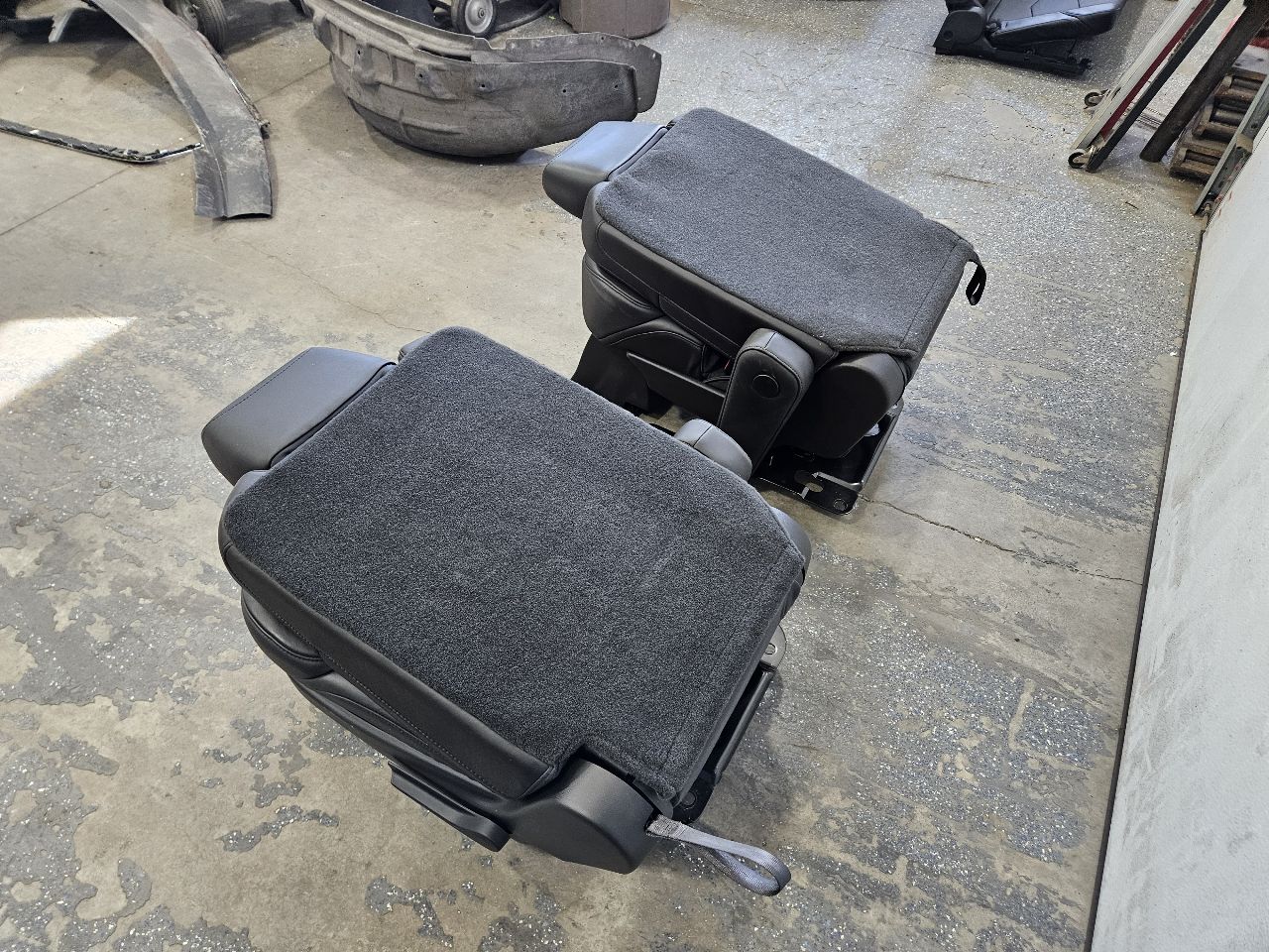 2016 ESCALADE 2ND ROW BUCKET SEATS BLACK LEATHER 26358 - image 12