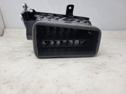 2016 ESCALADE RH PASSENGER OUTER VENT 22946836 26408 - image 5