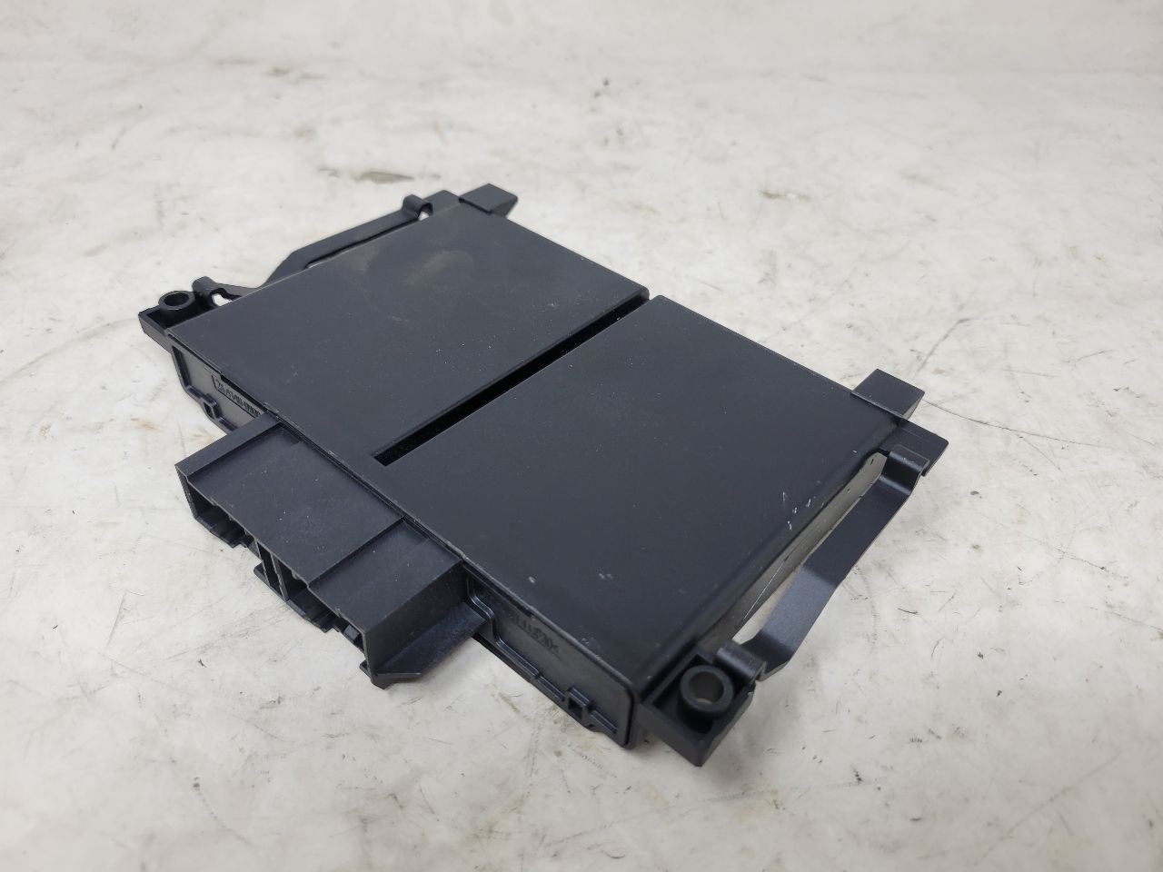 2016 ESCALADE DRIVER PRE COLLISION MODULE 23292872 26420 - image 9