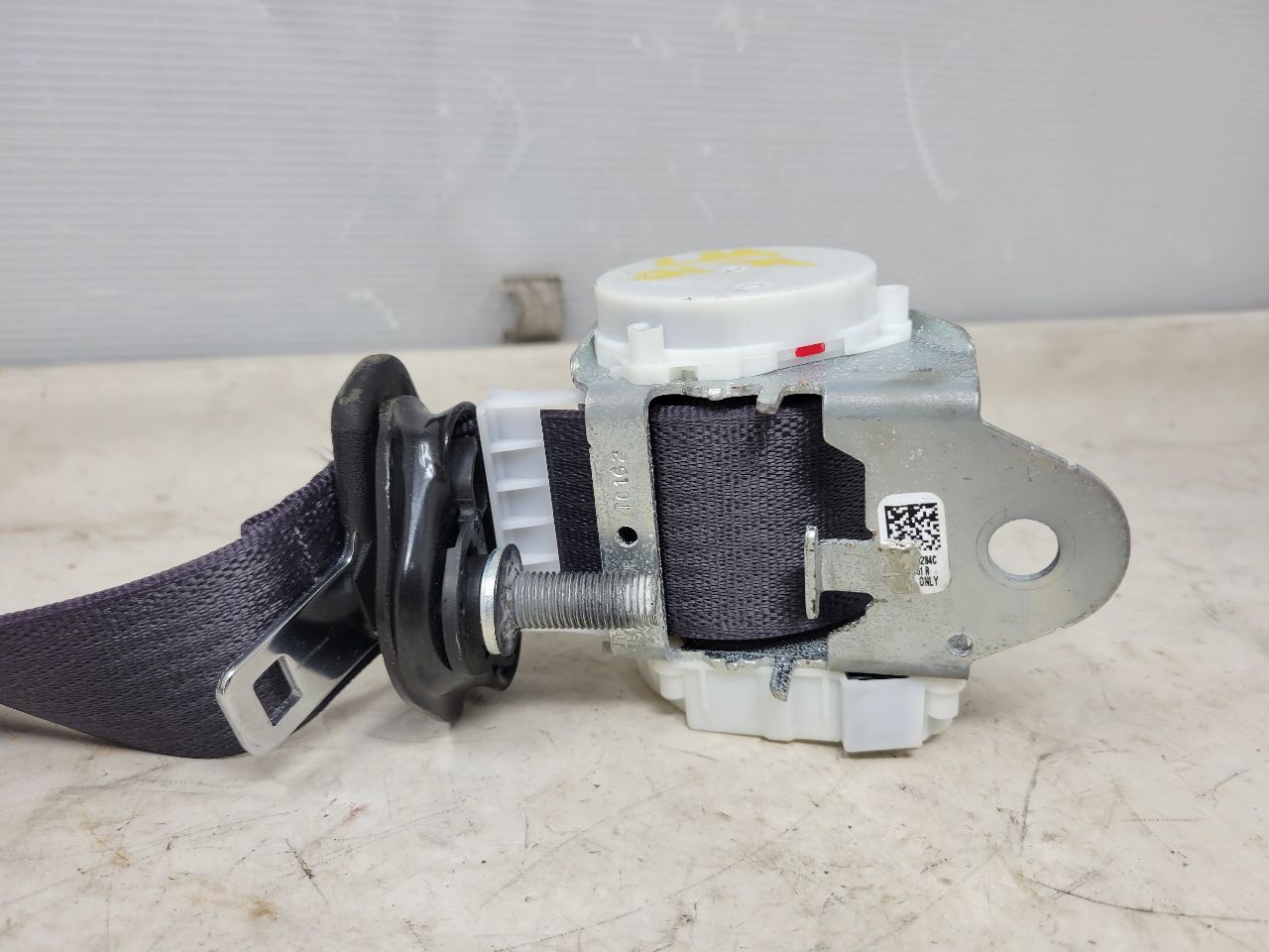 2016 ESCALADE LH REAR SEAT BELT RETRACTOR 2ND ROW 26438 - image 6