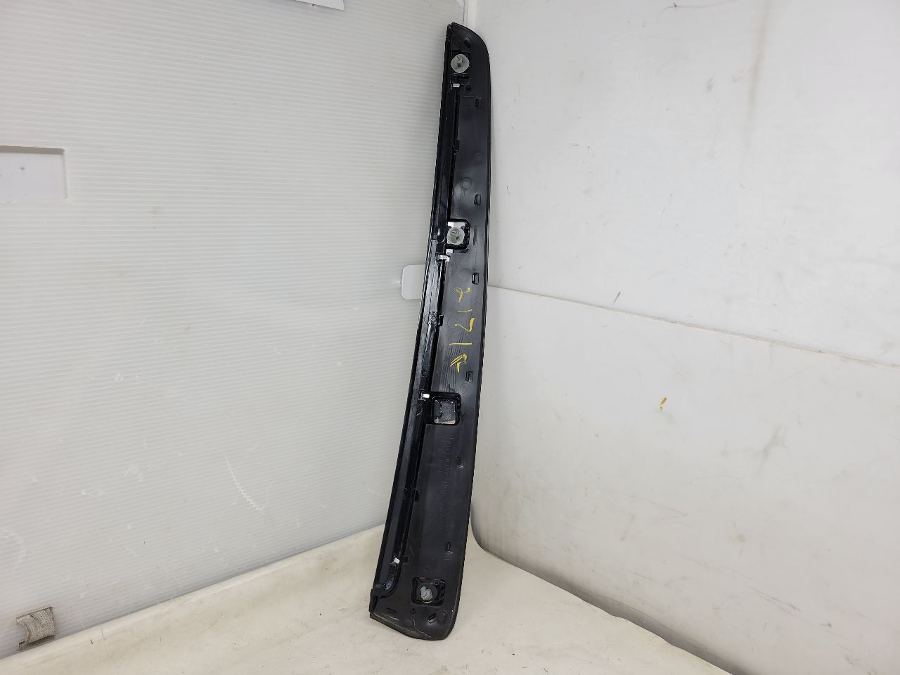 2016 ESCALADE RH PASSENGER CHROME C PILLAR TRIM 26453 - image 6