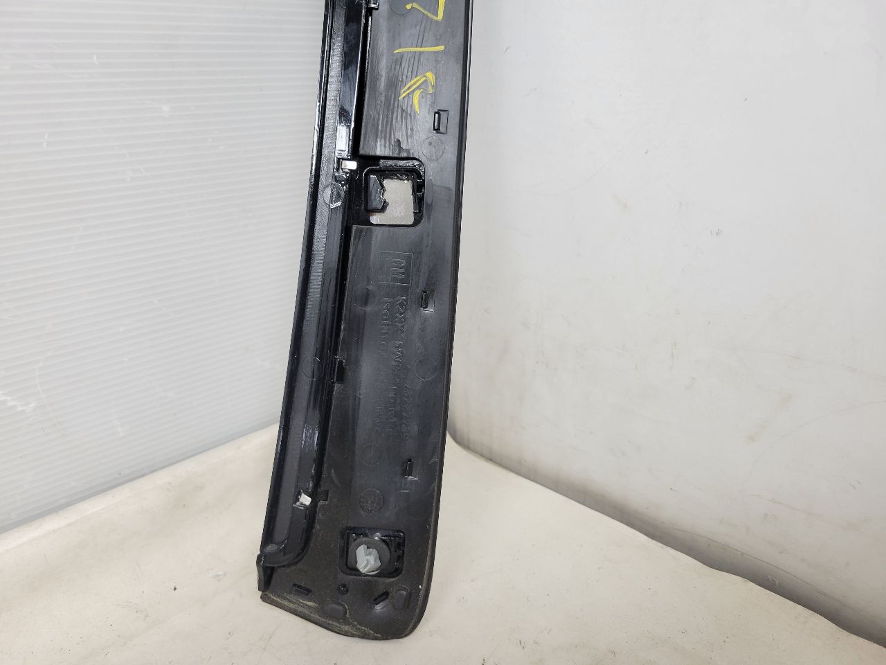 2016 ESCALADE RH PASSENGER CHROME C PILLAR TRIM 26453 - image 7