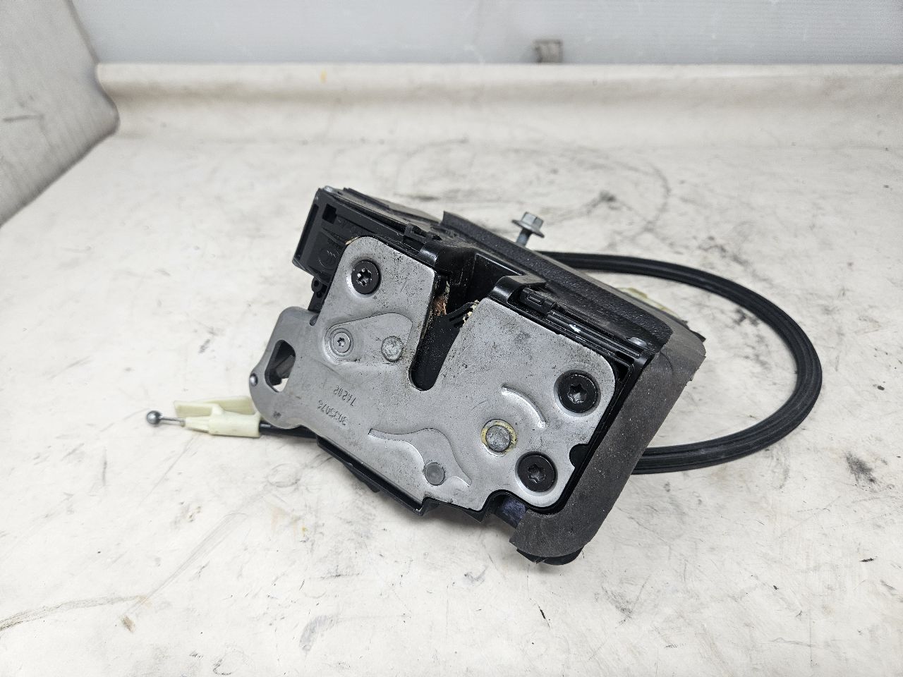 2016 ESCALADE FRONT RH DOOR LATCH LOCK ACTUATOR 26510 - image 7