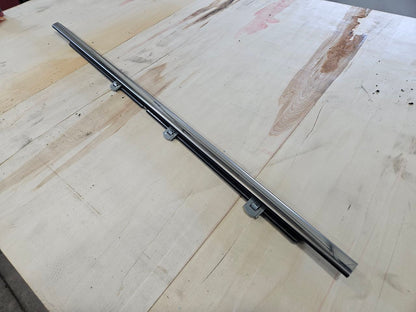 2016 ESCALADE FRONT RH DOOR FRONT WEATHERSTRIPPING 26515 - image 2