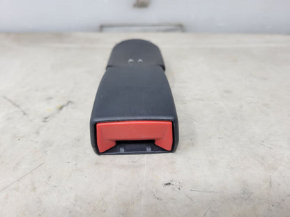 2018 CAMARO REAR SEAT BELT BUCKLE 84002412 26574 - image 3