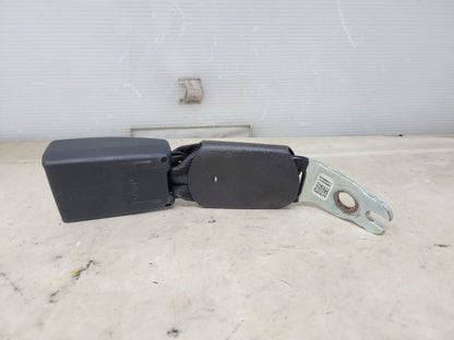 2018 CAMARO REAR SEAT BELT BUCKLE 84002412 26574 - image 5