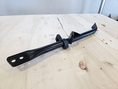 2018 CAMARO LH STRUT TOWER BRACE 84217582 26596 - image 4