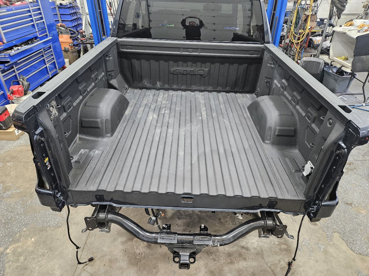 2021 SIERRA150 BED 5'9 DARK SHADOW MET 626D LINER 26624 - image 12