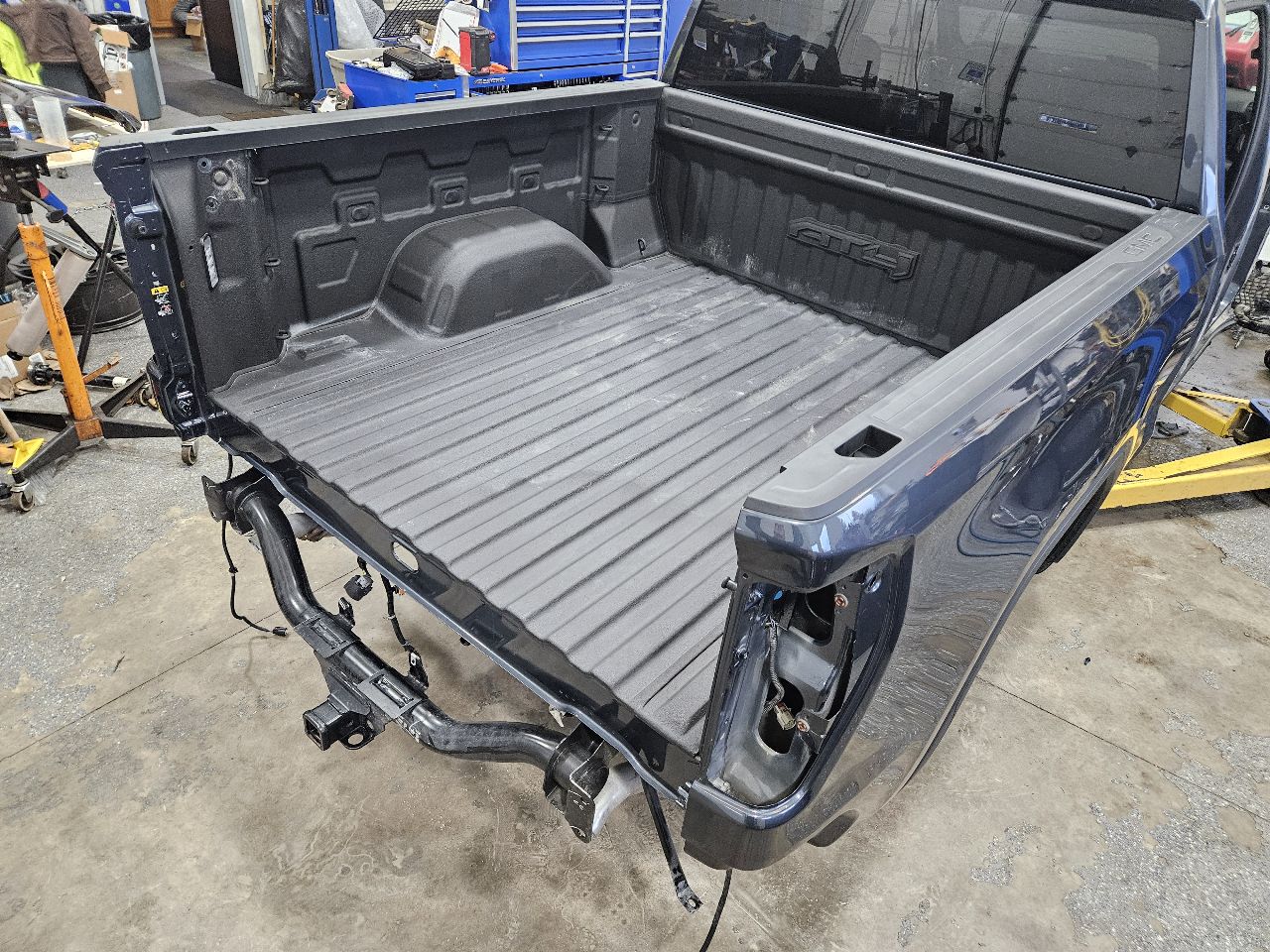 2021 SIERRA150 BED 5'9 DARK SHADOW MET 626D LINER 26624 - image 13