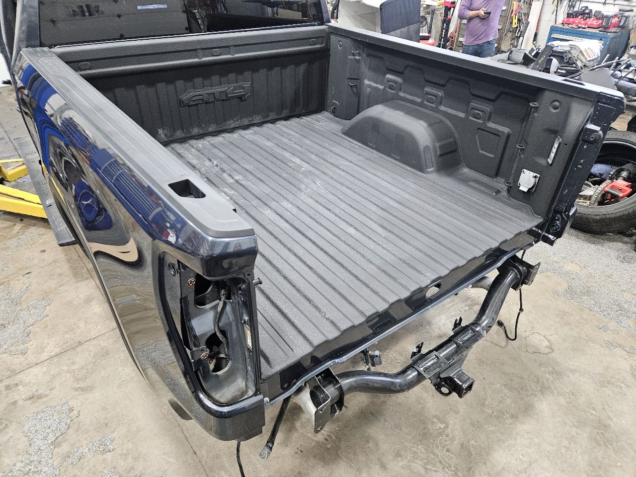 2021 SIERRA150 BED 5'9 DARK SHADOW MET 626D LINER 26624 - image 14