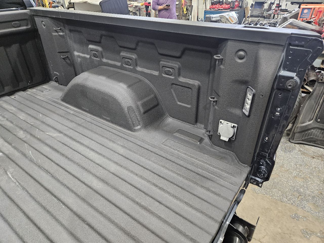 2021 SIERRA150 BED 5'9 DARK SHADOW MET 626D LINER 26624 - image 15