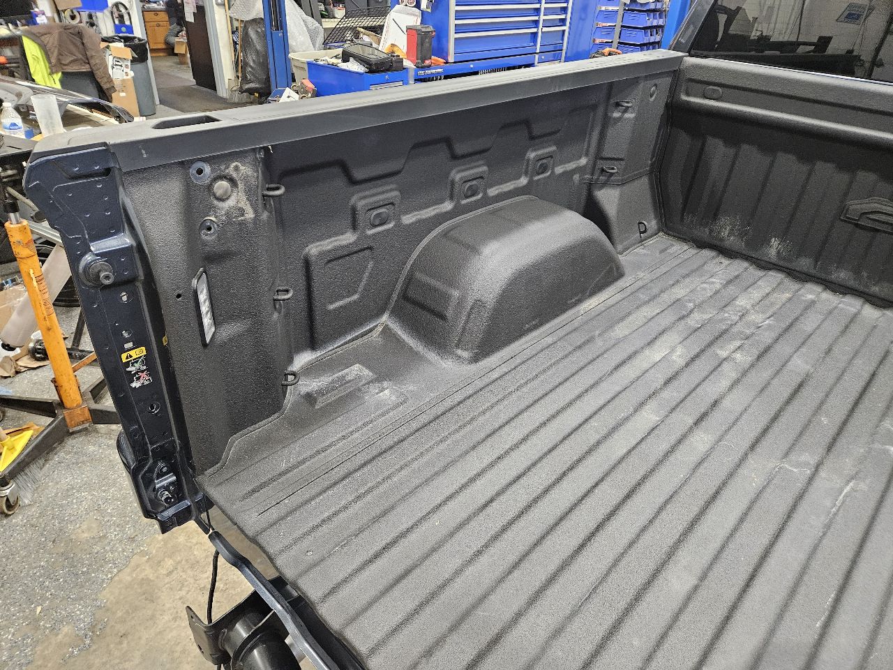 2021 SIERRA150 BED 5'9 DARK SHADOW MET 626D LINER 26624 - image 16