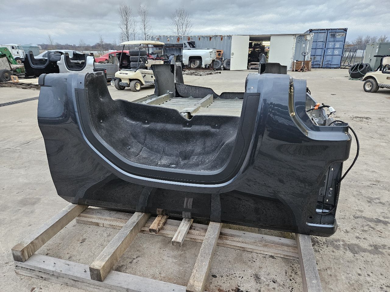 2021 SIERRA BED 5'9 DARK SHADOW MET 626D LINER 26624 - image 1