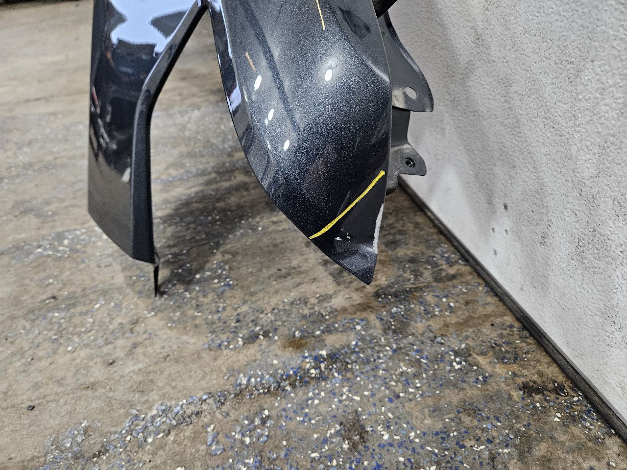 2021 SIERRA150 RH FENDER DARK SHADOW MET 6D1 3D.05 26630 - image 5