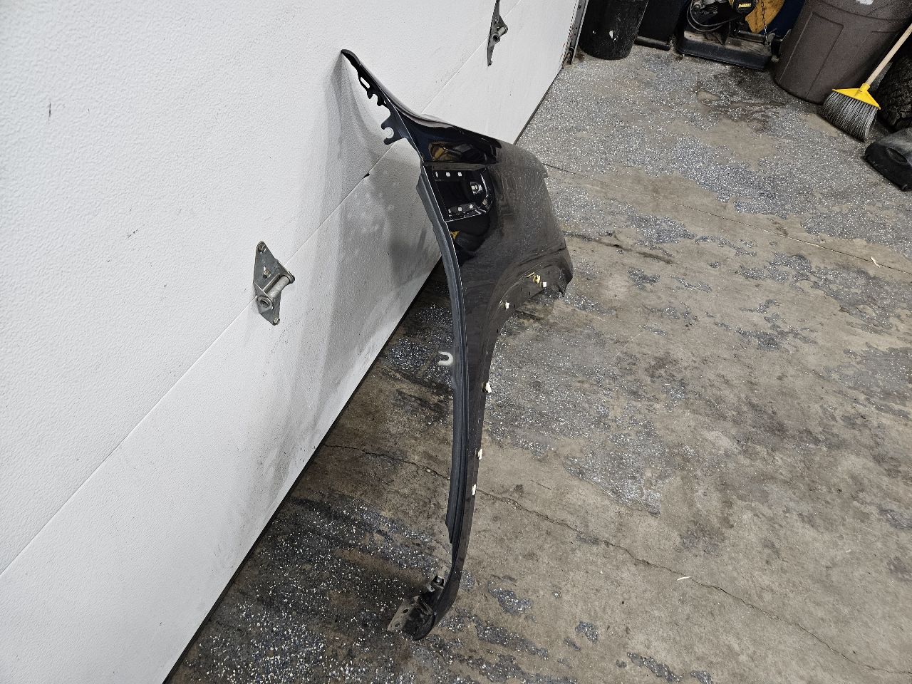 2021 SIERRA150 RH FENDER DARK SHADOW MET 6D1 3D.05 26630 - image 11