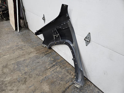 2021 SIERRA150 RH FENDER DARK SHADOW MET 6D1 3D.05 26630 - image 14