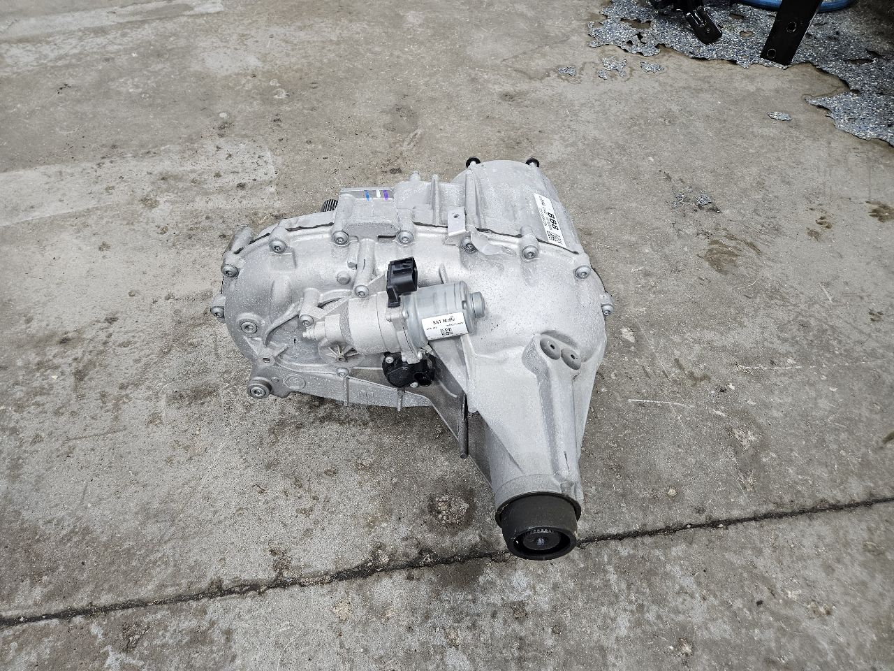 2021 SIERRA150 2 SPEED TRANSFER CASE BB8 7,696 MILE 26666 - image 1