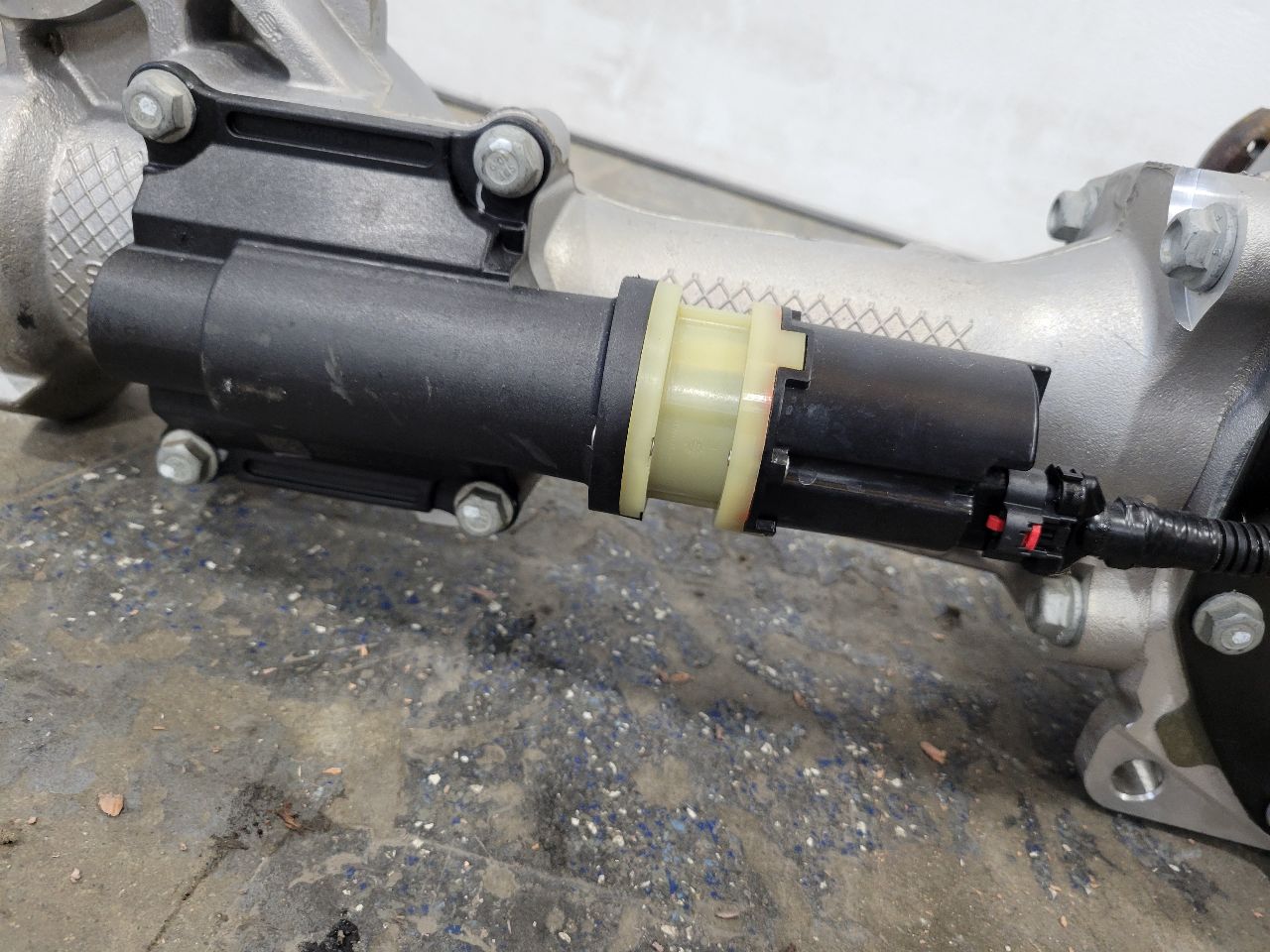 2021 SIERRA150 FRONT AXLE GU5 3.23 SU5 7,696 MILES 26668 - image 14