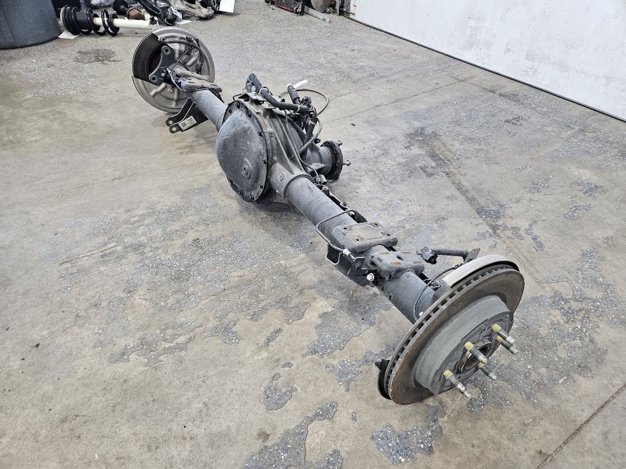 2021 SIERRA150 REAR AXLE 9.75 RG 3.23 GU5 G80 42K 26741 - image 4