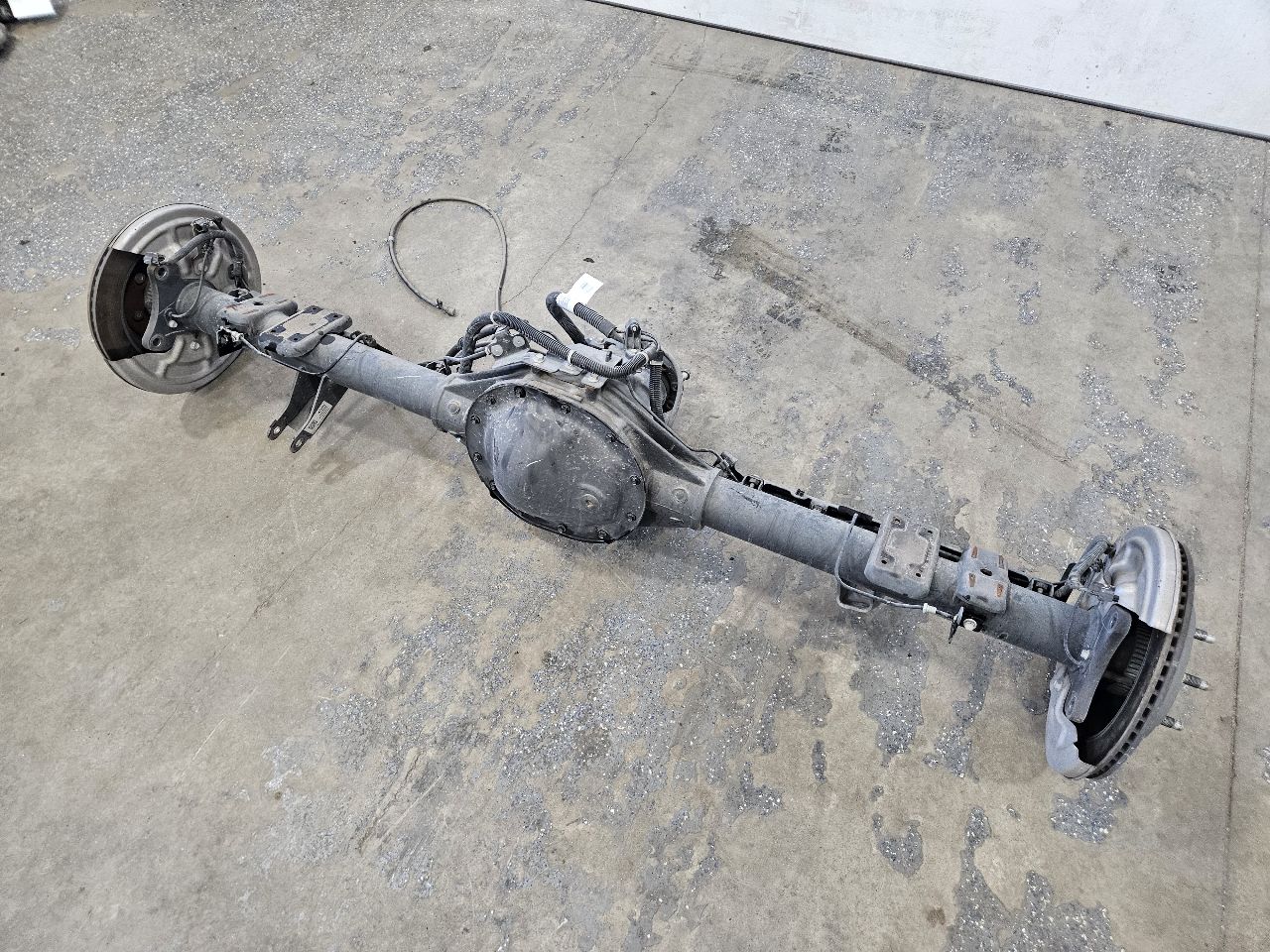 2021 SIERRA150 REAR AXLE 9.75 RG 3.23 GU5 G80 42K 26741 - image 5