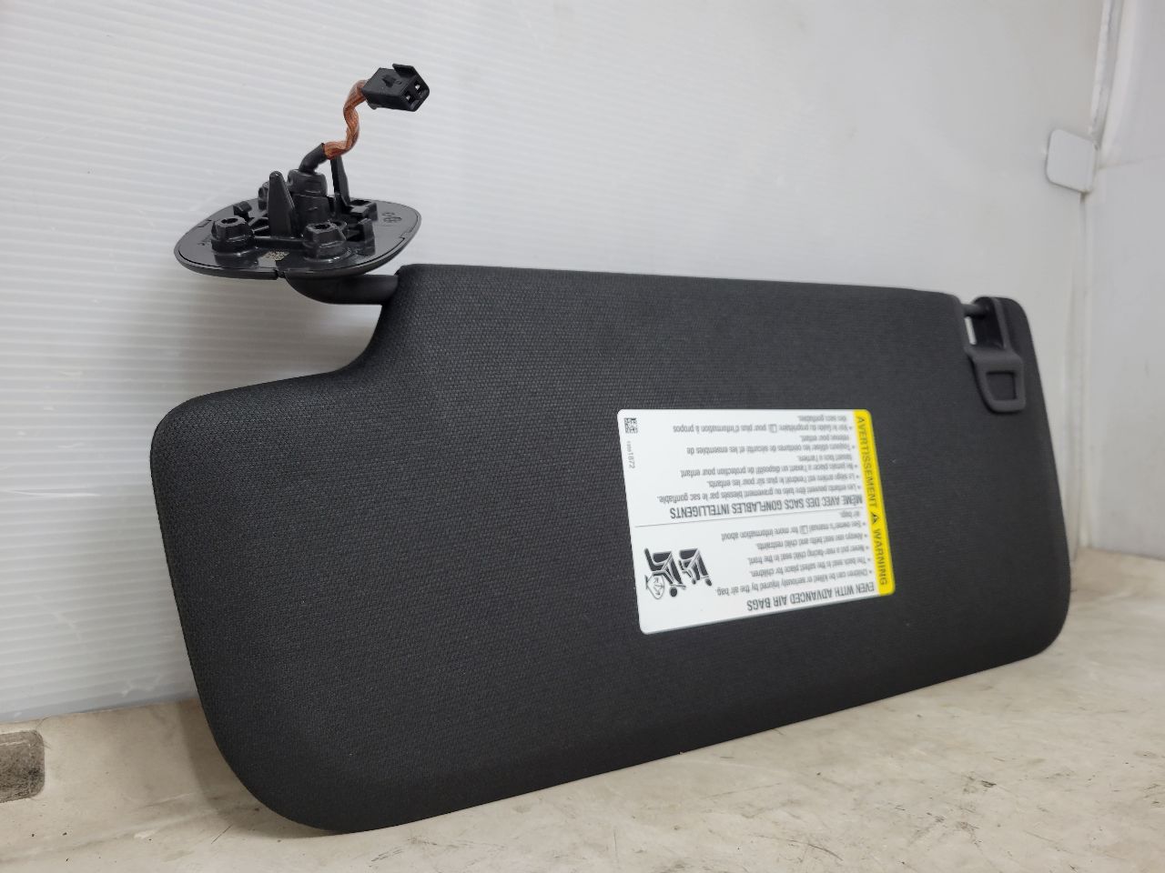 2021 SIERRA150 RH PASSENGER LIGHT SUN VISOR BLACK 26826 - image 4