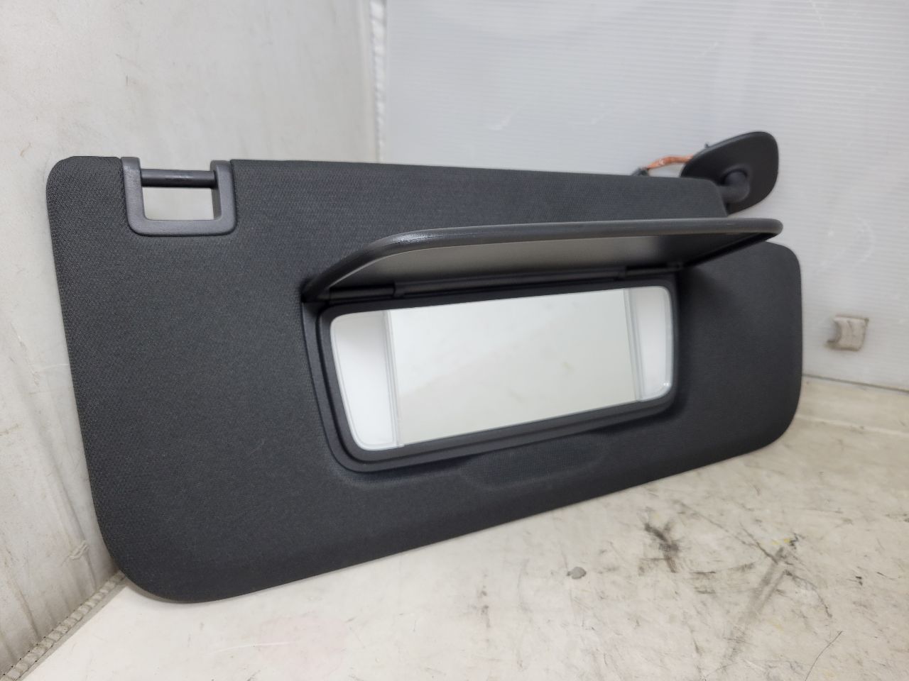 2021 SIERRA150 RH PASSENGER LIGHT SUN VISOR BLACK 26826 - image 8