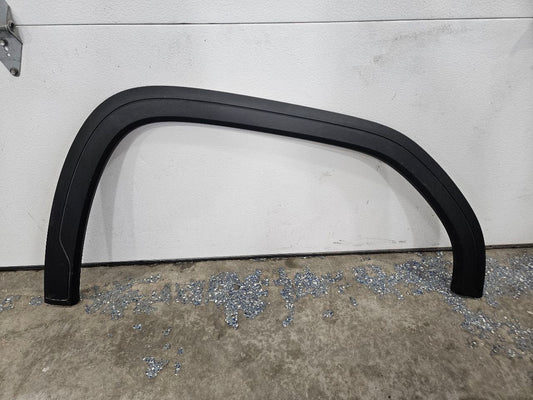 2019 SIERRA150 PASSENGER FRONT FENDER FLARE OEM 844 26848 - image 1