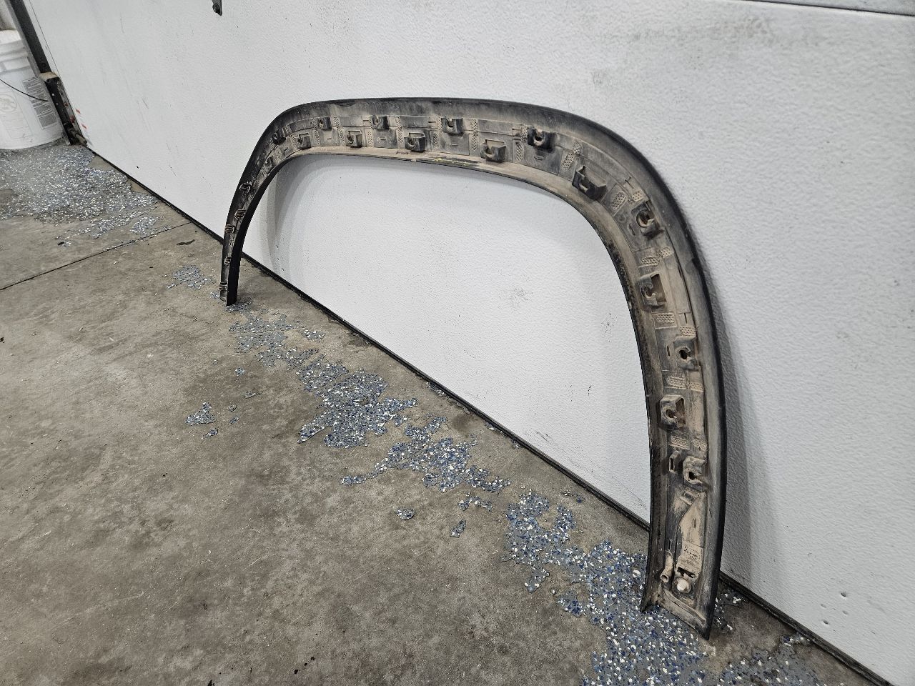 2019 SIERRA150 PASSENGER FRONT FENDER FLARE OEM 844 26848 - image 9