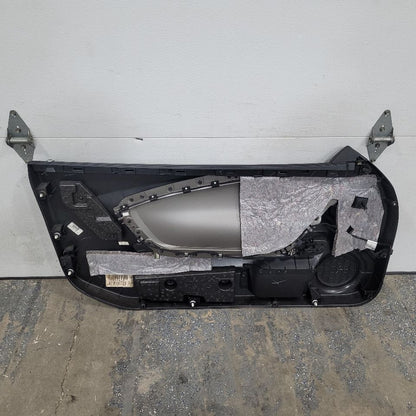 2013 CAMARO RH FRONT DOOR PANEL BLACK SILVER ABL 26892 - image 5