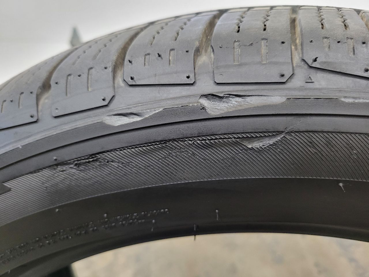 2016 ESCALADE BRIDGESTONE DUELER LX 285/45R22 26954 - image 11
