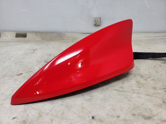 2018 CAMARO SHARK FIN ANTENNA 23269281 RED 26970 - image 1