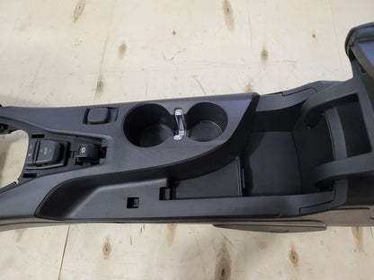 2018 CAMARO 2SS CENTER CONSOLE WIRELESS CHARGER 26977 - image 11