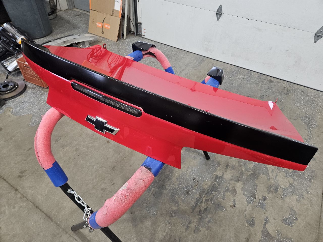 2018 CAMARO SS 1LE DECKLID & SPOILER RED G7C 26981 - image 5